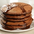Cara Sarapan Sehat dengan Menu Pancake Saus Cokelat
