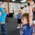 Haruskah Anak-Anak Melakukan Angkat Beban Saat Latihan?