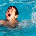 5 Kesalahan Orangtua Bisa Sebabkan Anak Tenggelam saat Berenang