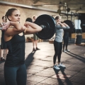 5 Alasan Wanita Perlu Latihan Angkat Beban