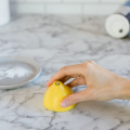 5 Hal yang Harus Dihindari Membersihkan dengan Lemon