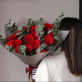 Cara Memilih Bunga Hari Valentine untuk Setiap Kepribadian