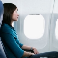 Duduk Dekat Jendela Terhindar dari Flu selama Penerbangan