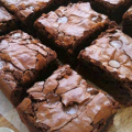4 Tweak untuk Brownies Fudgiest Sepanjang Masa