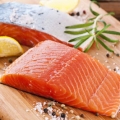Cegah Kolesterol Dengan Konsumsi Ikan Salmon