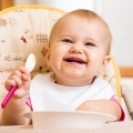 Cara Cerdas untuk Memperkenalkan Bayi Anda ke Kacang-kacangan