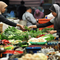 Cara Aman Belanja di Pasar Petani Lokal Selama Pandemi Covid-19