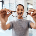 Cara Menjaga Penglihatan Tetap Tajam Saat Penglihatan Buram