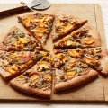 5 Cara Lebih Cerdas untuk Makan Pizza di Rumah - Comfort Food Feast