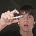 Remaja Cenderung Merokok Setelah Terpapar Teman dan Keluarga