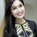 Pakai Parfum untuk Redakan Stress ala Sandra Dewi