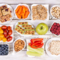 6 Tips Ngemil Cerdas untuk Pencegah Rasa Lapar