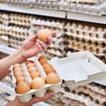 8 Kesalahan yang Anda Buat Saat Menangani dan Menyimpan Telur