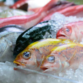 Cara Membeli Ikan Terbaik di Toko Kelontong, Menurut Penjual Ikan